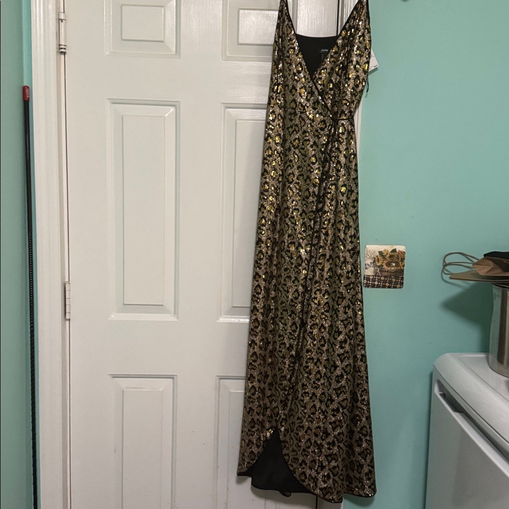 NWT Aiden leopard print wrap gown size 4